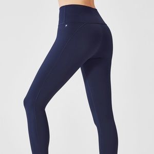 High Waisted 7/8 Powerhold Legging - L - Inkwell